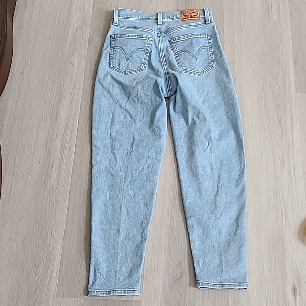 Levi's High Waisted Mom Jeans Light Blue 27 Denim Classic Casual Effortlees - Picture 7 of 7